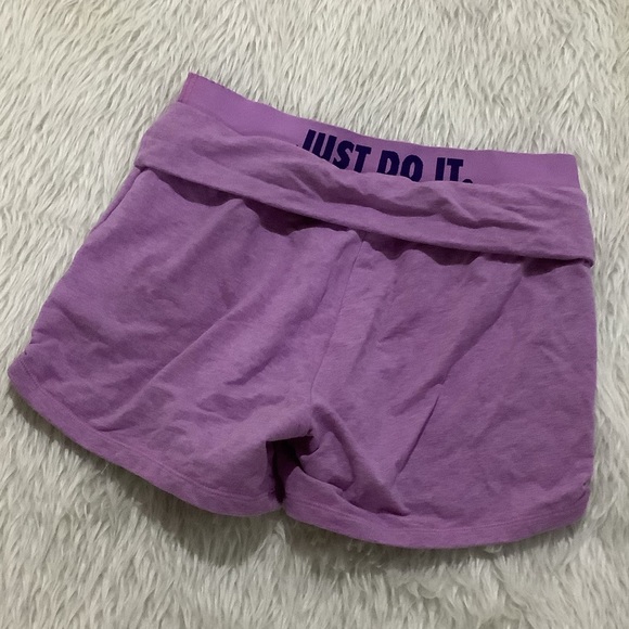Nike women’s purple dri fit athletic fitness running knit shorts size xs - Picture 4 of 5